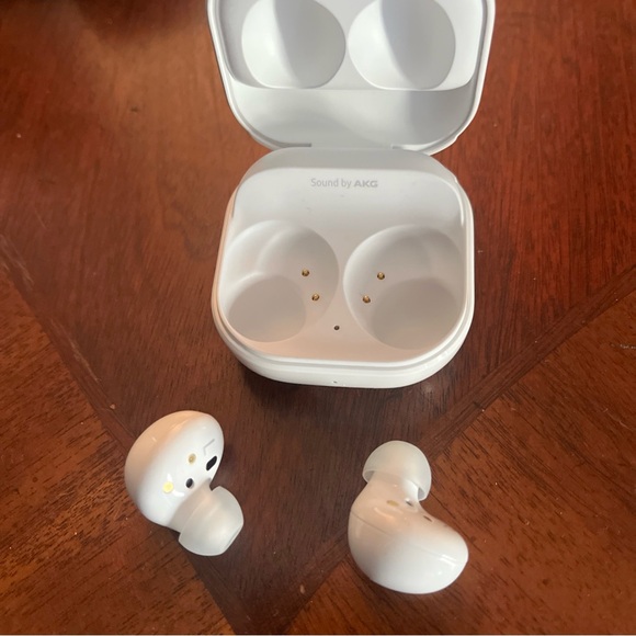 Samsung Galaxy Buds 2 white - Picture 2 of 3